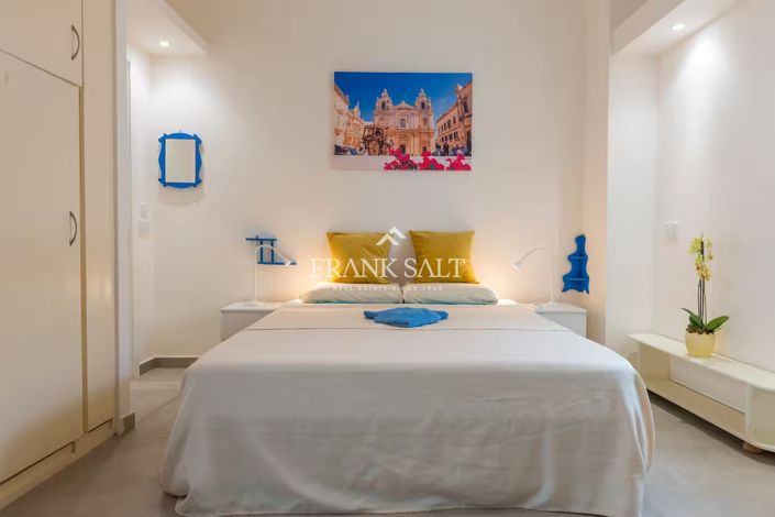 Image No.16-2 Bed Townhouse for sale