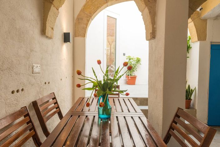 Image No.2-2 Bed Townhouse for sale