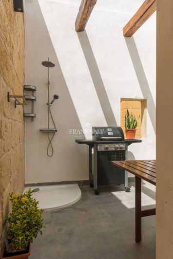 Image No.9-2 Bed Townhouse for sale