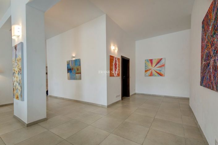 Image No.5-3 Bed Property for sale