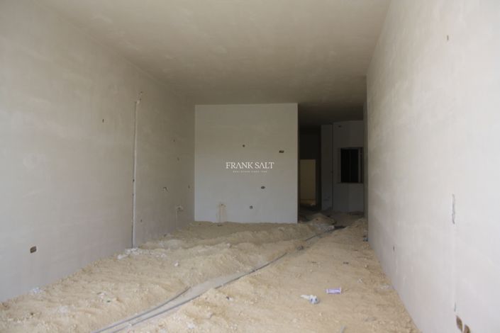 Image No.6-3 Bed Property for sale