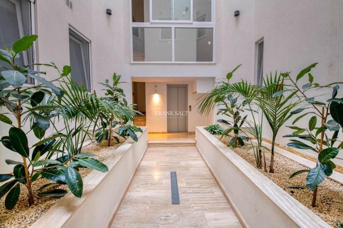 Image No.15-3 Bed Property for sale