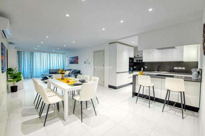 Image No.5-3 Bed Property for sale