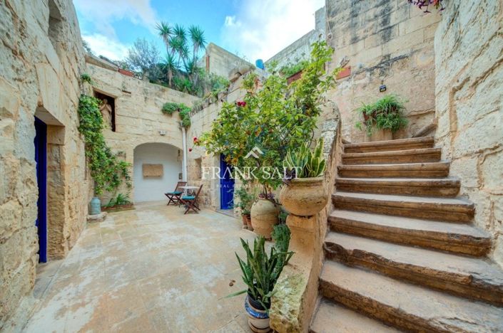 Image No.2-Ferme de 3 chambres à vendre à Malta