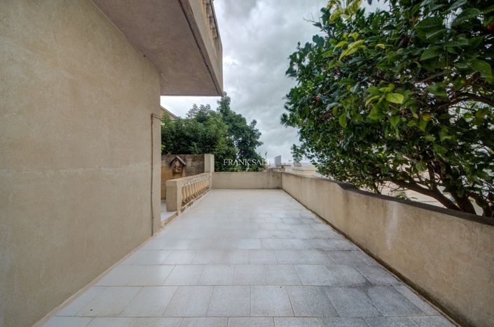 Image No.2-3 Bed Property for sale