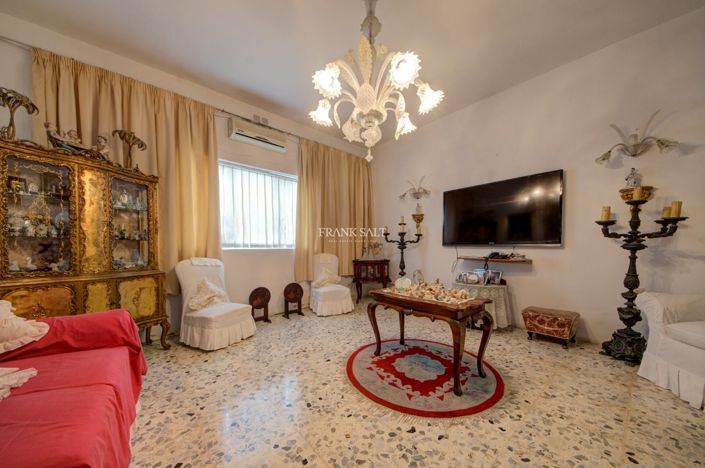 Image No.7-3 Bed Property for sale