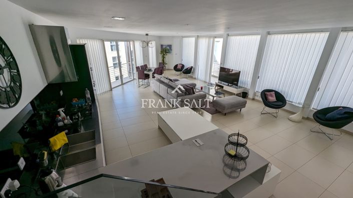 Image No.12-4 Bed Penthouse for sale