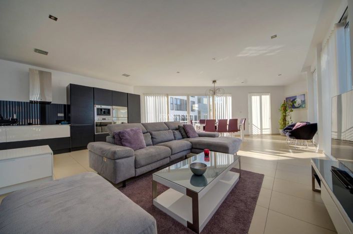 Image No.12-Propriété de 4 chambres à vendre à Sliema