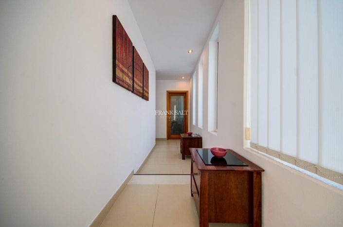 Image No.15-Propriété de 4 chambres à vendre à Sliema