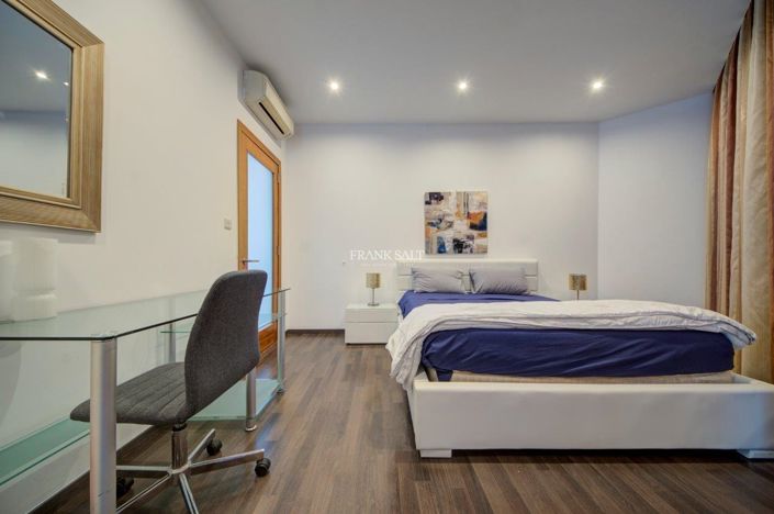 Image No.17-Propriété de 4 chambres à vendre à Sliema