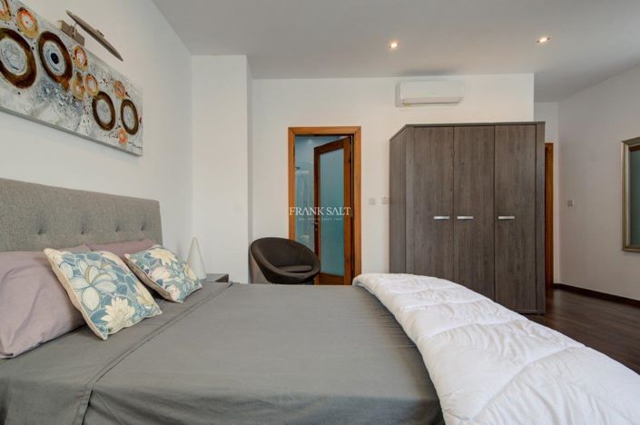 Image No.18-Propriété de 4 chambres à vendre à Sliema