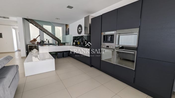 Image No.4-4 Bed Penthouse for sale