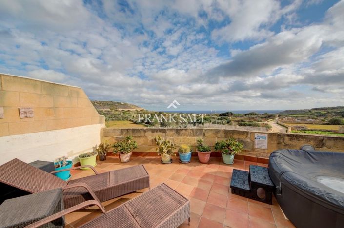 Image No.21-4 Bed Farmhouse for sale