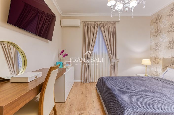 Image No.18-3 Bed Apartment for sale