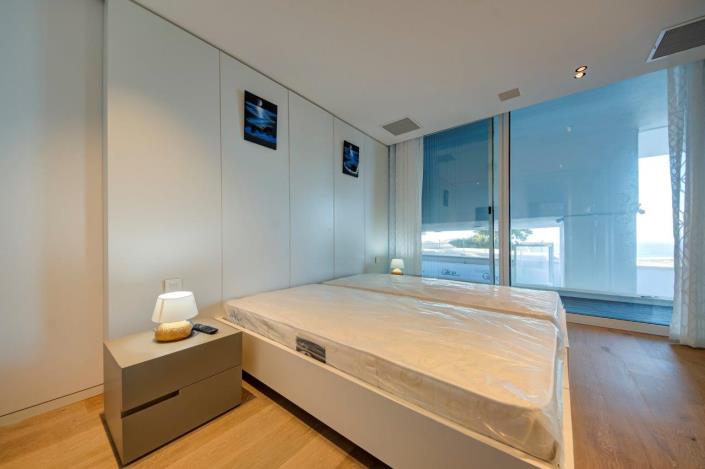 Image No.12-5 Bed Villa for sale