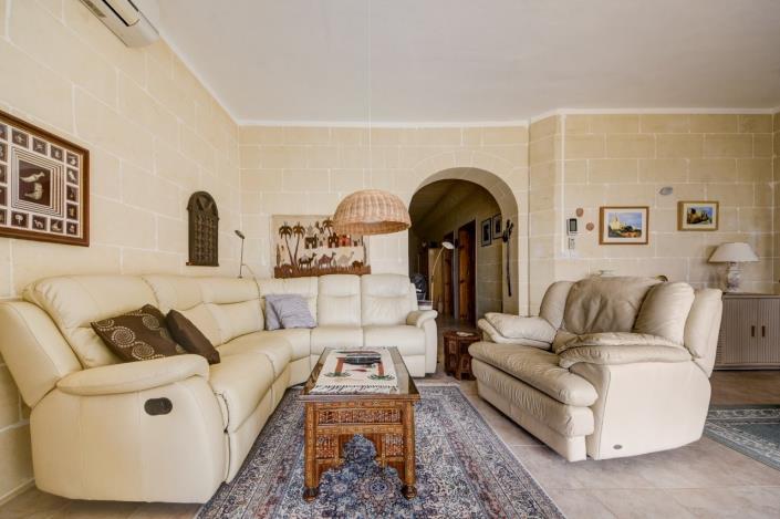 Image No.9-3 Bed Apartment for sale