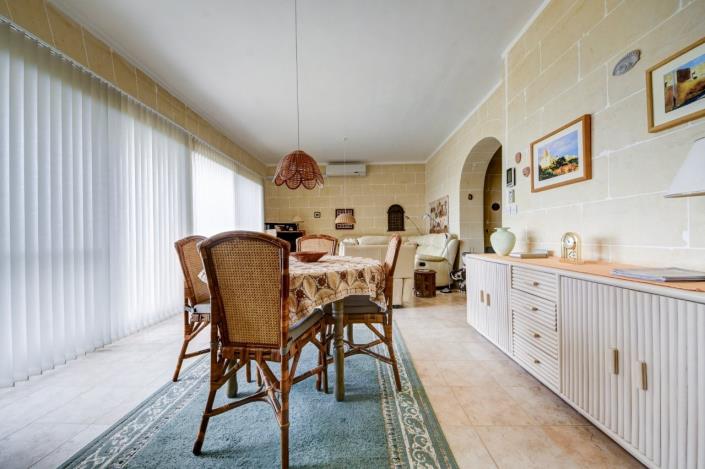 Image No.15-3 Bed Apartment for sale