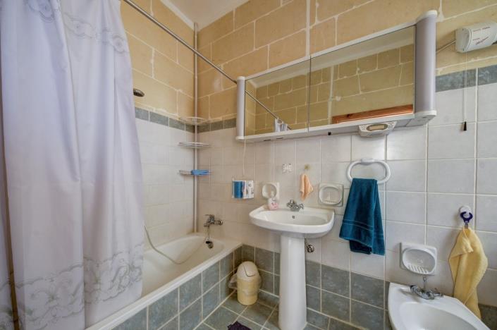 Image No.29-3 Bed Apartment for sale