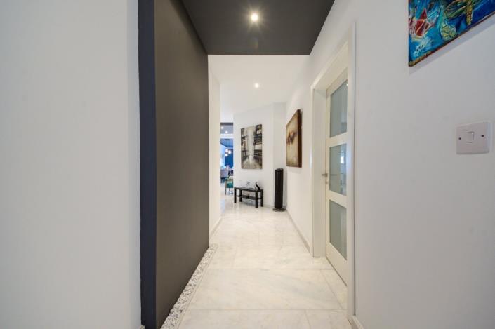 Image No.13-3 Bed Apartment for sale