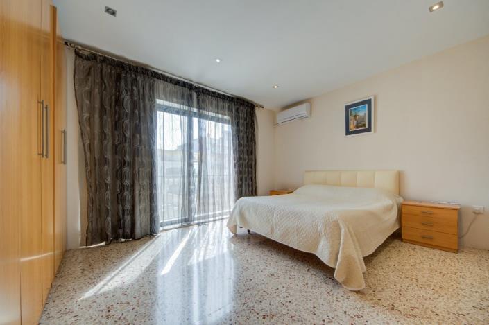 Image No.8-3 Bed Apartment for sale