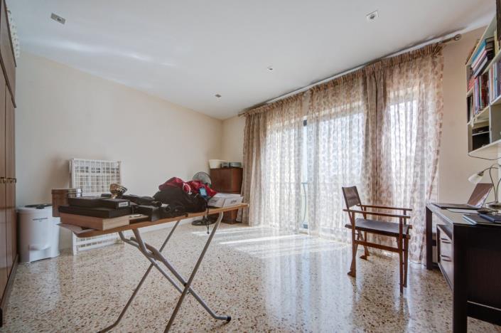 Image No.12-3 Bed Apartment for sale