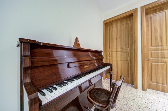 Image No.18-3 Bed Apartment for sale