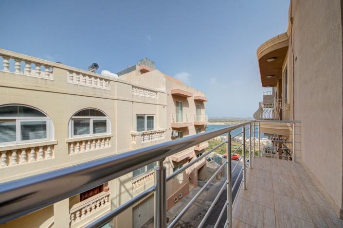 Image No.19-3 Bed Apartment for sale