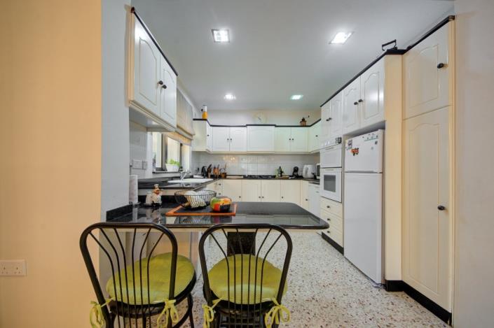 Image No.24-3 Bed Apartment for sale