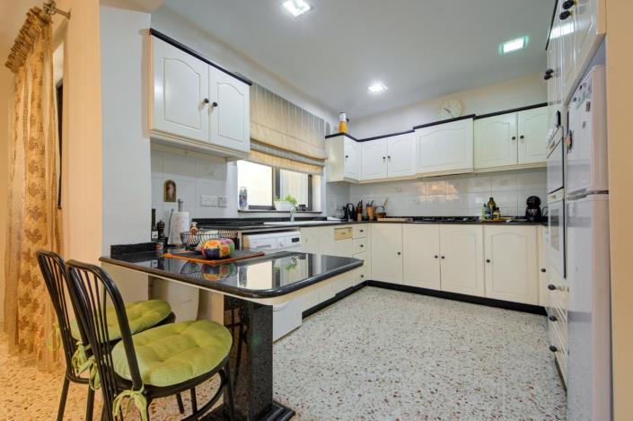 Image No.25-3 Bed Apartment for sale