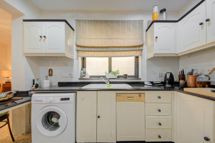 Image No.27-3 Bed Apartment for sale