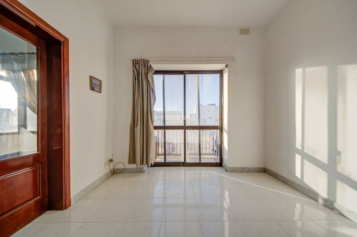 Image No.11-Propriété de 4 chambres à vendre à Sliema
