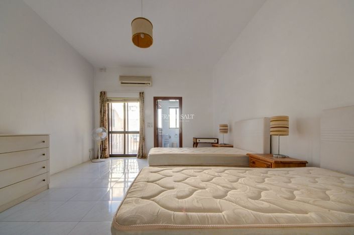 Image No.16-Propriété de 4 chambres à vendre à Sliema