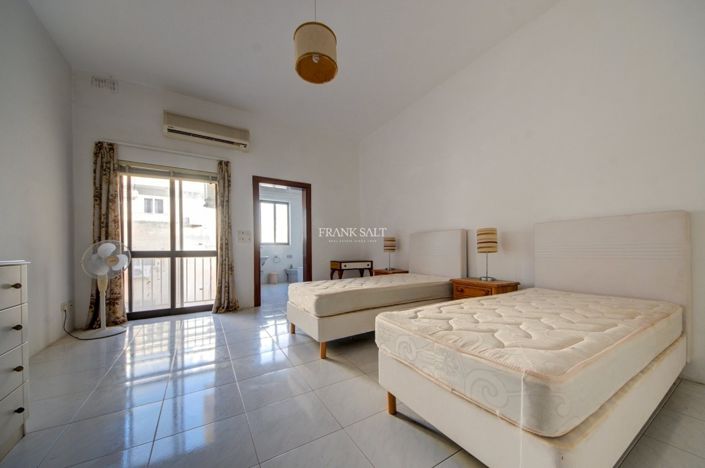 Image No.17-Propriété de 4 chambres à vendre à Sliema