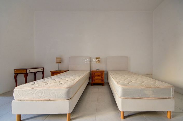 Image No.18-Propriété de 4 chambres à vendre à Sliema