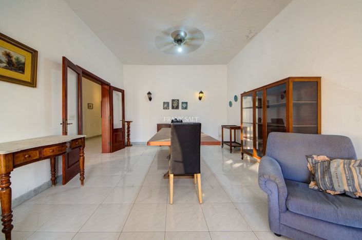 Image No.6-Propriété de 4 chambres à vendre à Sliema