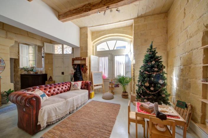Image No.1-2 Bed Country House for sale
