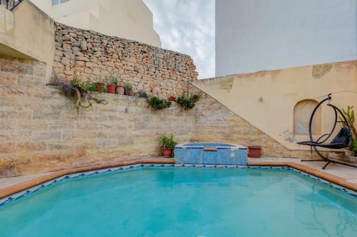 Image No.6-3 Bed House for sale