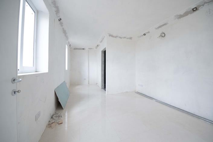 Image No.5-5 Bed Maisonette for sale