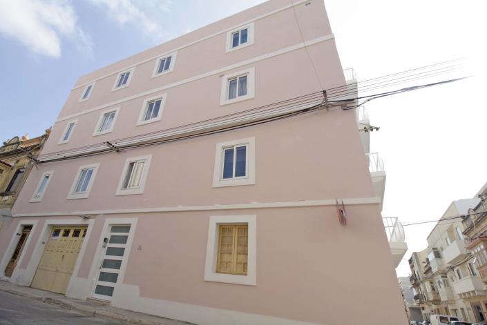 Image No.23-5 Bed Maisonette for sale