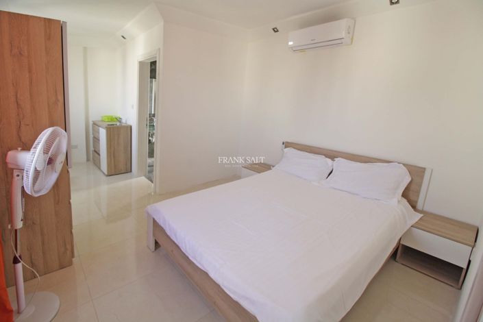 Image No.8-5 Bed Property for sale