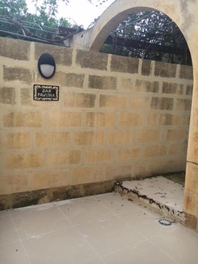 Image No.16-2 Bed Townhouse for sale