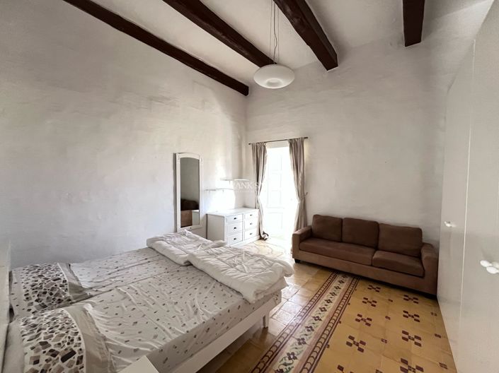 Image No.14-2 Bed Property for sale