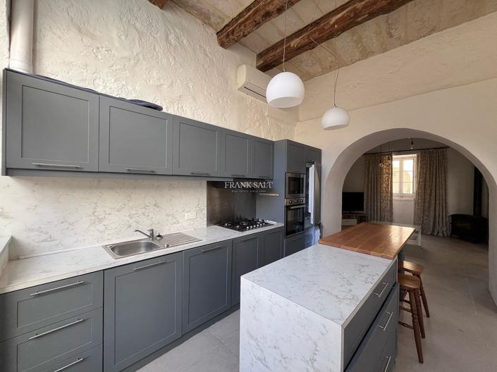 Image No.5-2 Bed Property for sale