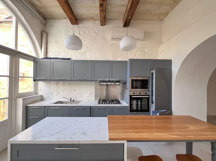 Image No.6-2 Bed Property for sale