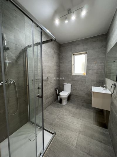 Image No.7-3 Bed Property for sale
