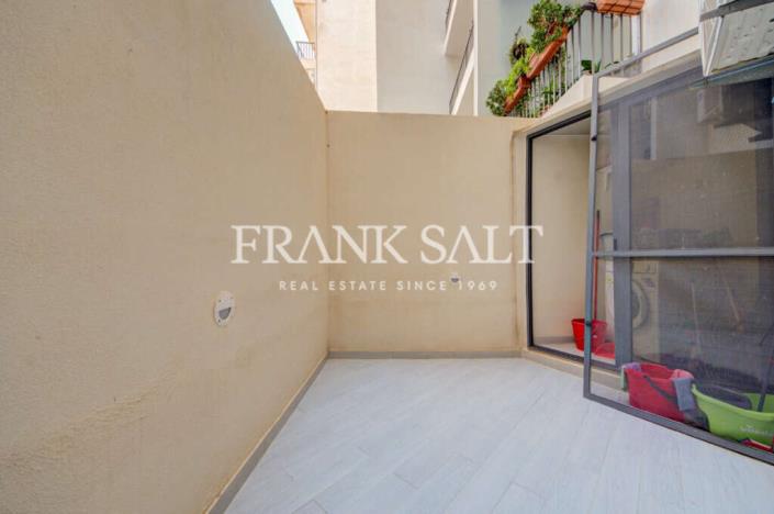 Image No.20-3 Bed Apartment for sale