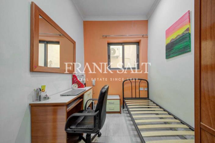 Image No.17-3 Bed Maisonette for sale