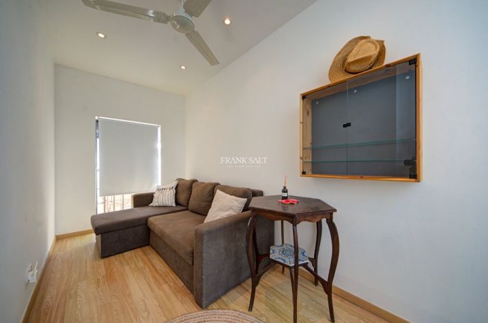 Image No.6-3 Bed Property for sale