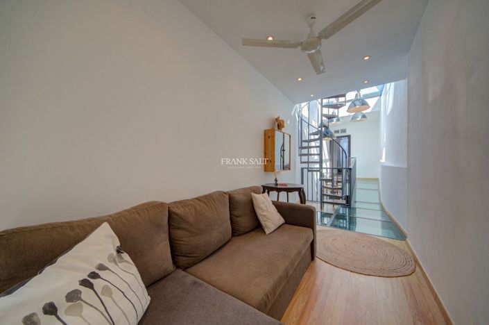 Image No.7-3 Bed Property for sale