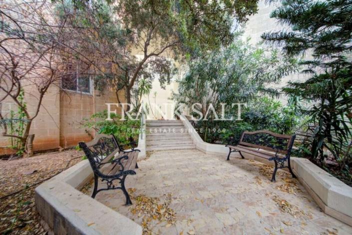 Image No.1-3 Bed Apartment for sale